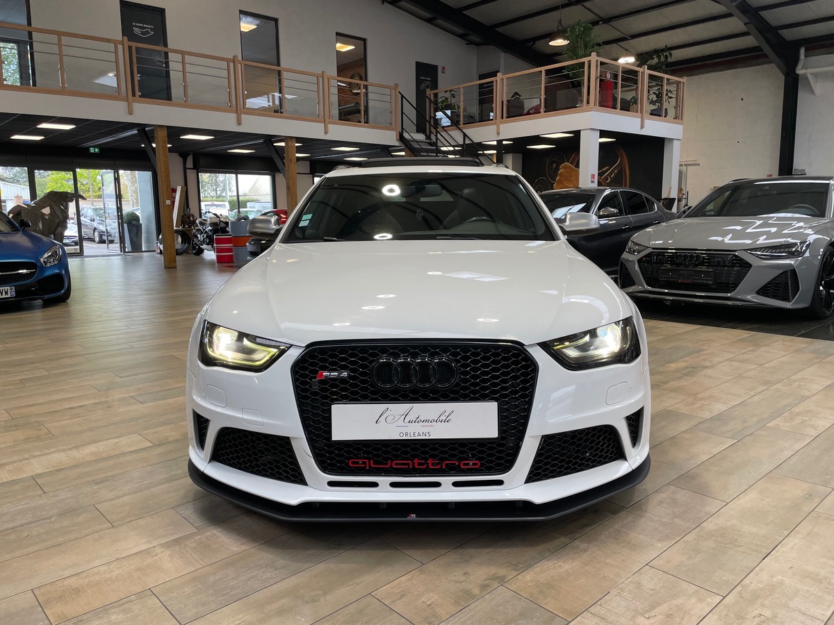 Audi RS4 AVANT V8 4.2 FSi 450 S-TRONIC7 - TOIT OUVRANT / LIGNE MILTEK - SUIVI CONSTRUCTEUR