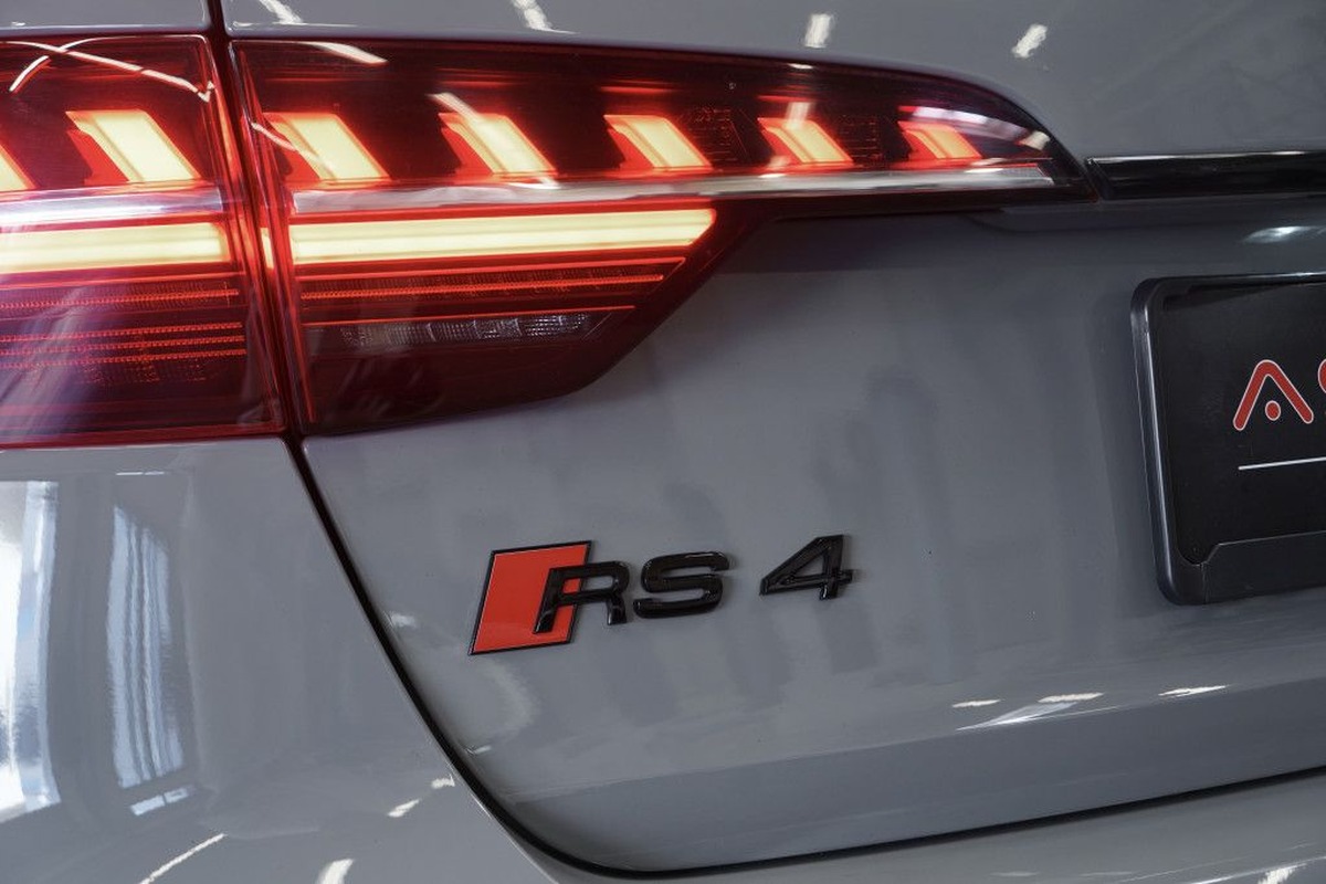 Audi RS4 Avant V 2.9 V6 TFSI 450ch quattro tiptronic 8/Gris Nardo/B&O/VO Allemand/Malus 12400e