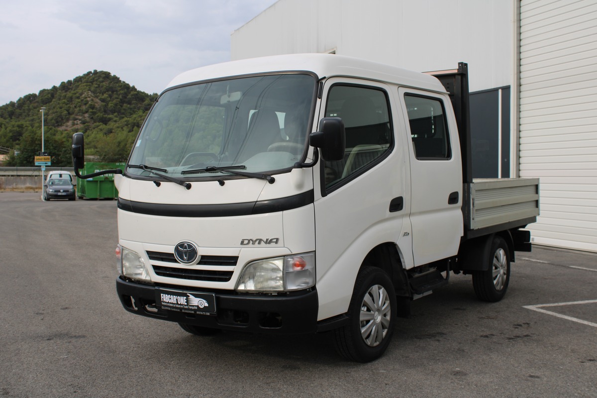 Toyota Dyna 100 3.0 D-4D DOUBLE CABINE 6 PL - Garantie 12 mois