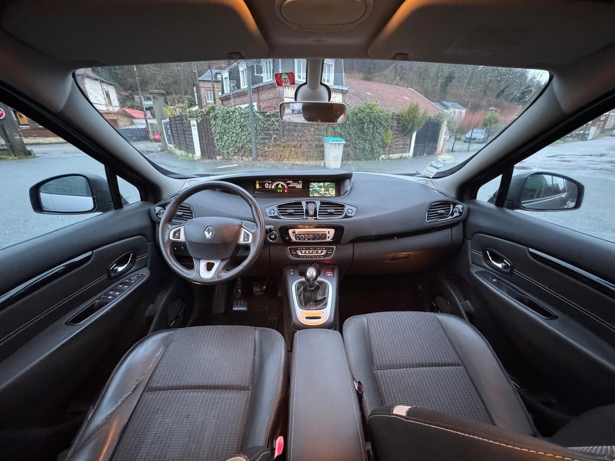 RENAULT Scenic 1.5 dCI 110cv Bose - Garantie
