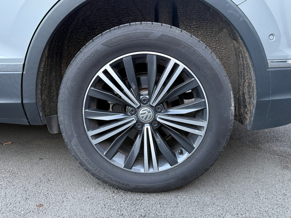 Volkswagen Tiguan 2.0 tdi 150 cv Édition Carat 7 places