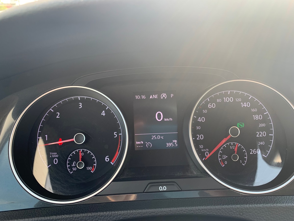 Volkswagen GOLF 7 115 ch | Confortline business | Régulateur adaptatif | Apple car play Android auto