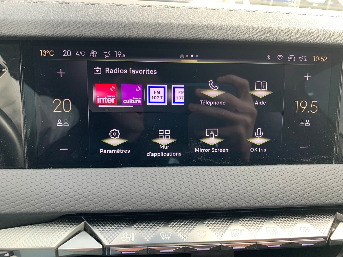 Citroën DS4 225 | Rivoli | Caméra 360° | Apple car Play | Régulateur de vitesse adaptatif | Attelage