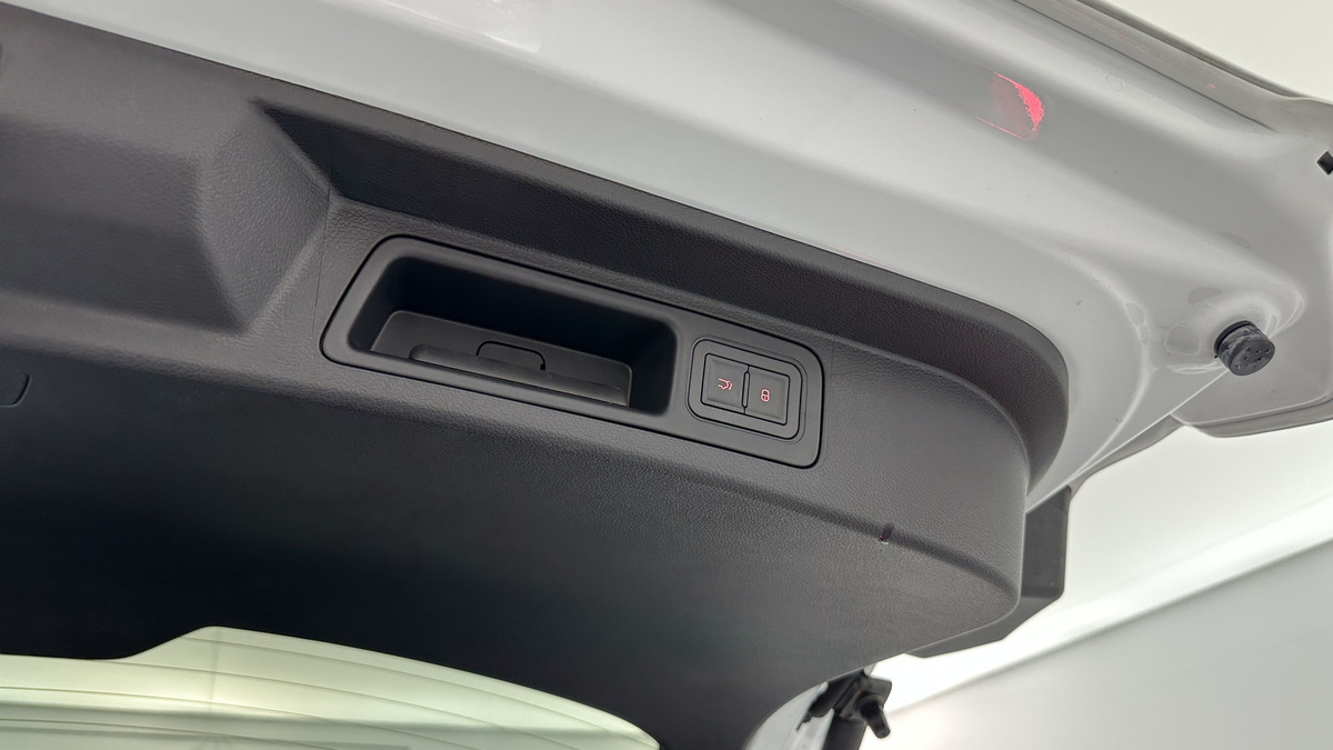 BYD BYD SEAL U 1.5l DM-i 218 chevaux | PHEV Boost (18kWh) | Apple CarPlay | PLUSIEURS COLORIS