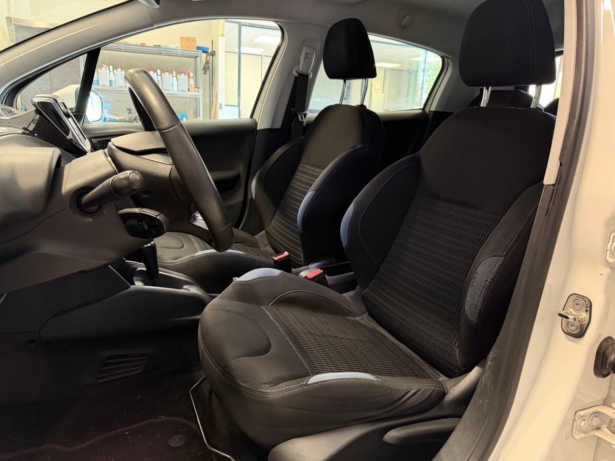 Peugeot 208 1.6 vti Boite Automatique / Moteur à chaîne