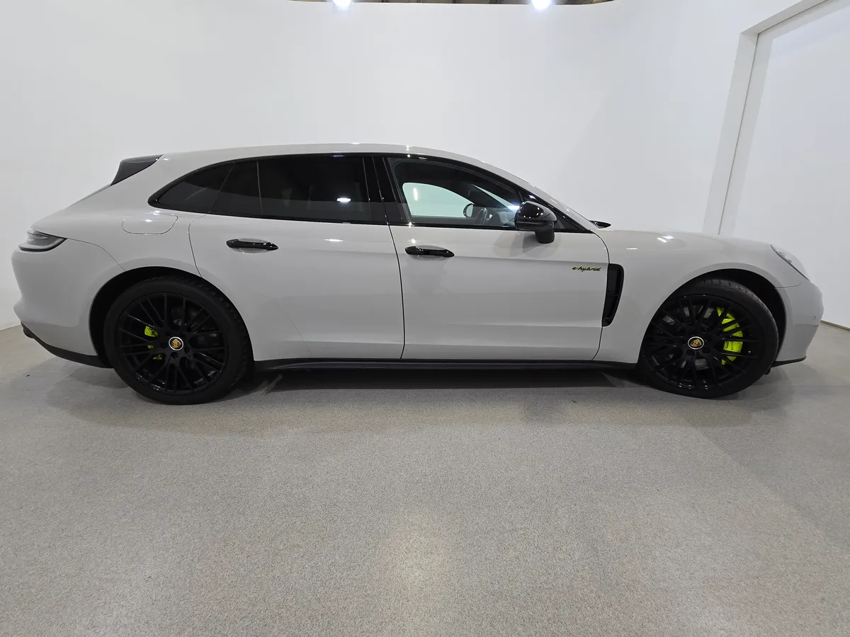 Porsche Panamera 4 S E HYBRID SPORT TURISMO