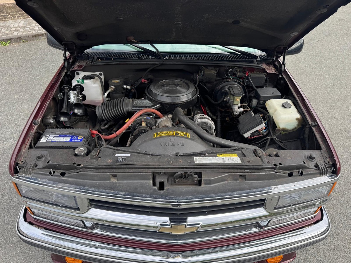 Chevrolet Suburban STARCRAFT 1500 5.7 V8 250cv 7 places