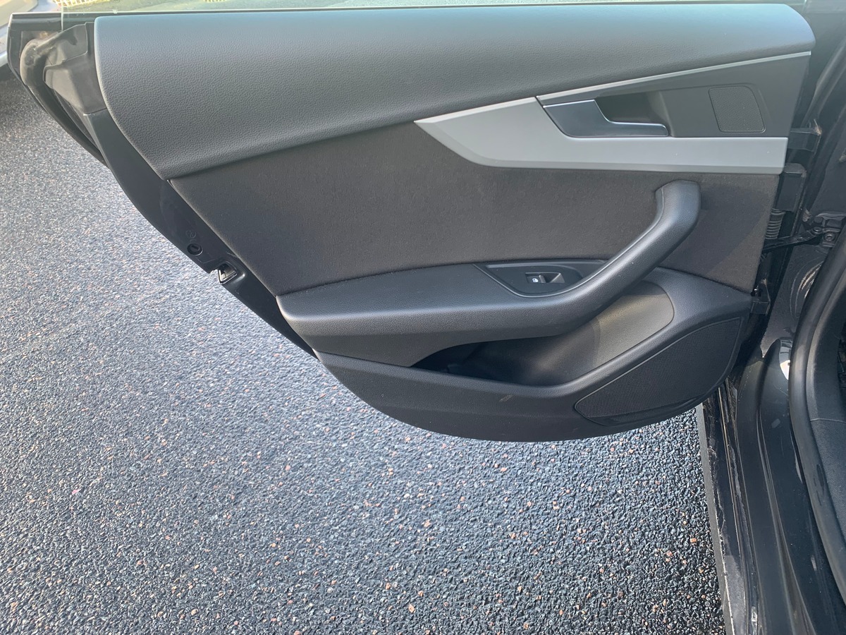 Audi A5 Sportback 190 ch | 2.0 40 | Business line | Régulateur vitesse | Radars avant arriére | GPS