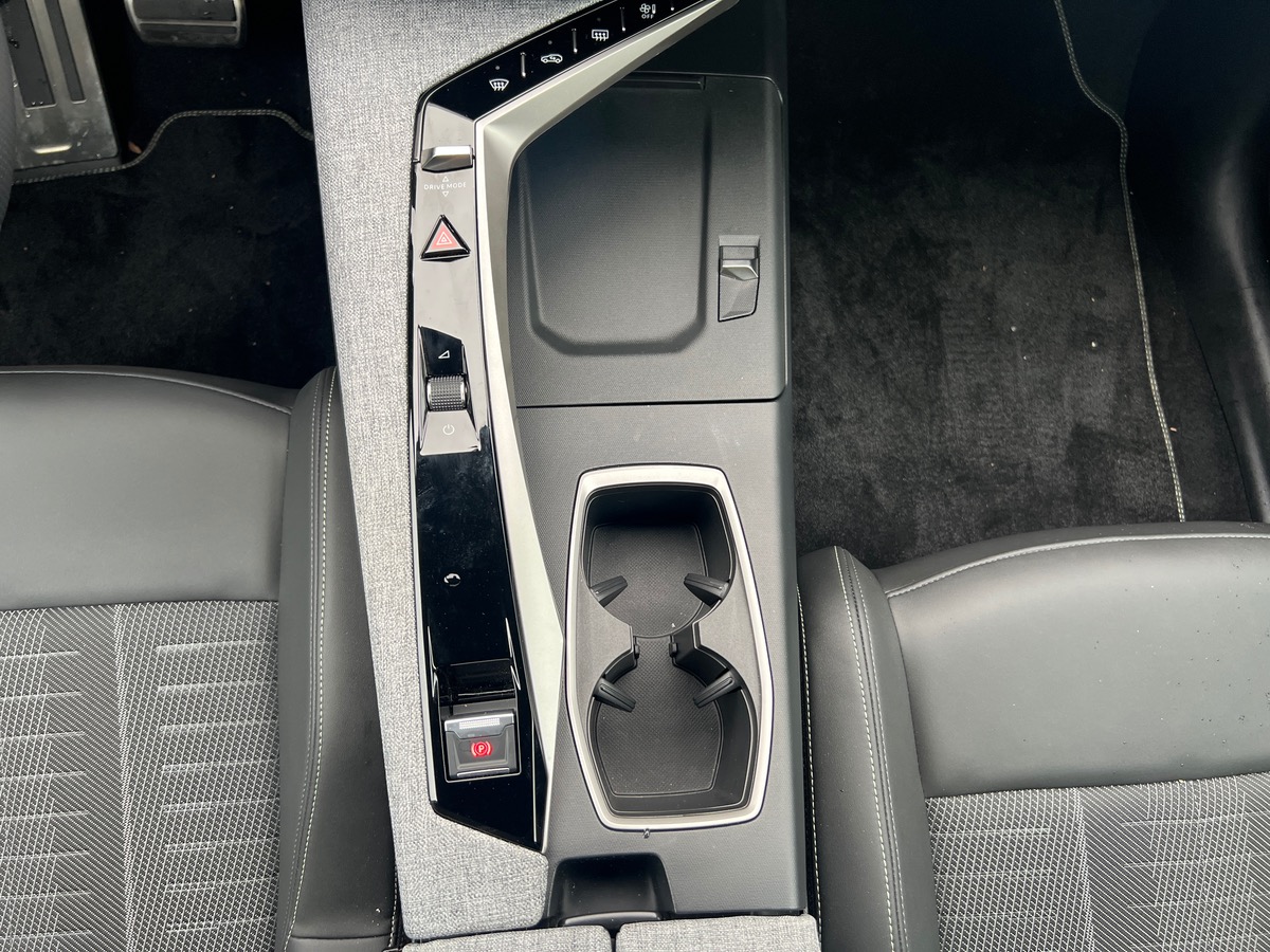 Peugeot 3008 GT HYBRID 136cv, CAMERA DE RECUL, GPS