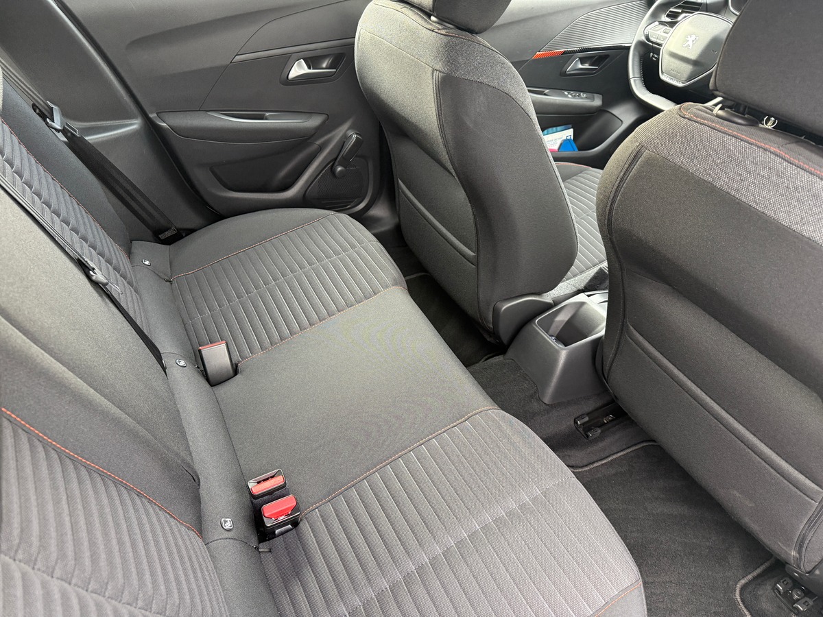 Peugeot 208 II 5 Portes 1.2 PureTech EAT8 S&S 100 cv, Suivi COMPLET