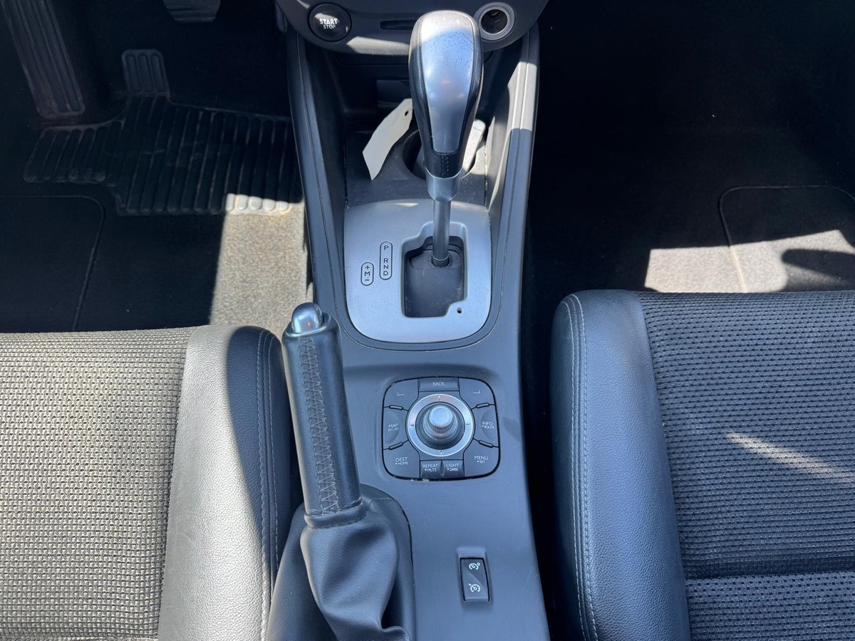 RENAULT Megane 3 2.0 i 16V CVT-BVA 140 Privilège - boite automatique - Garantie