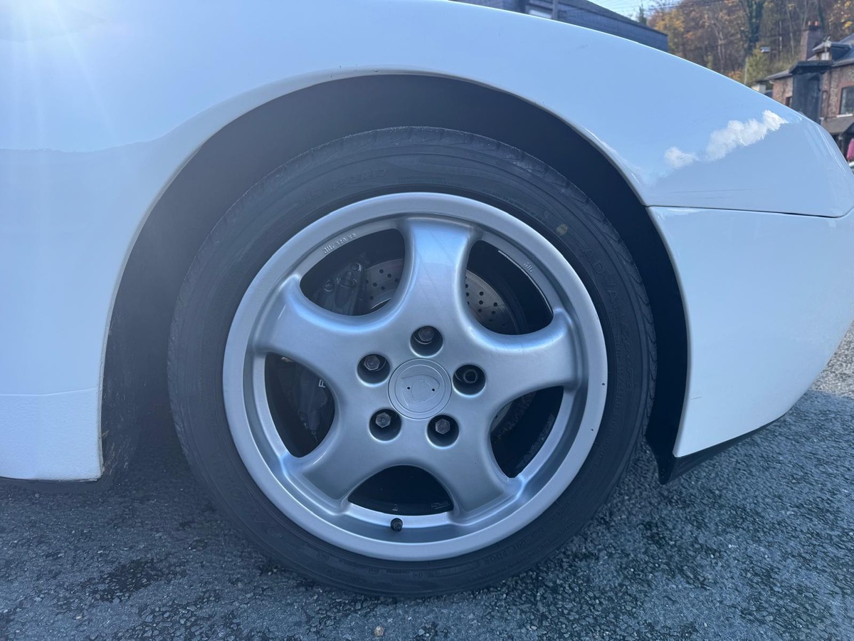 Porsche 944 TURBO CABRIOLET 2.5 250