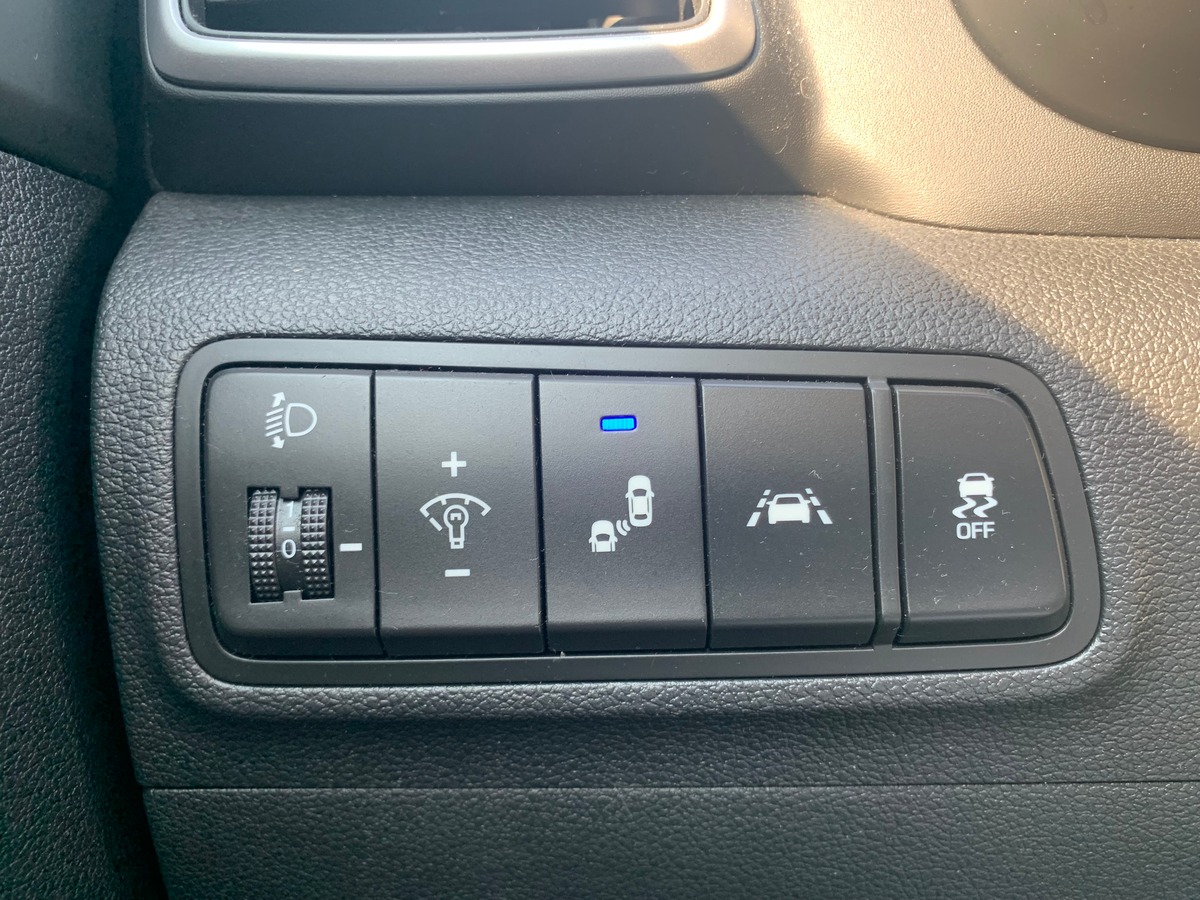 Hyundai Tucson 136 | Premium | Toit panoramique | Caméra recul | Siéges chauffants | Apple car Play