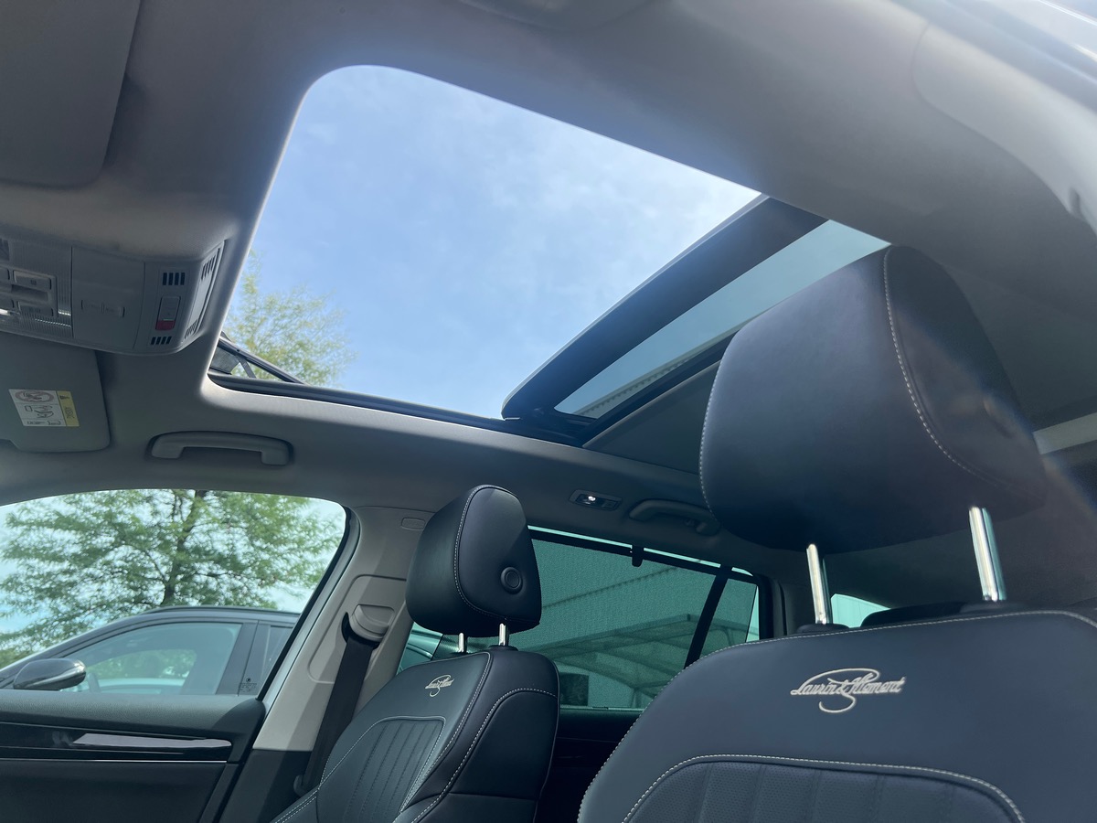 Skoda Superb Combi 1,4L TSI PHEV 218 LAURINE & KLEMENT, SUIVI COMPLET SKODA, 4 PNEUS COMPLETS  HIVER