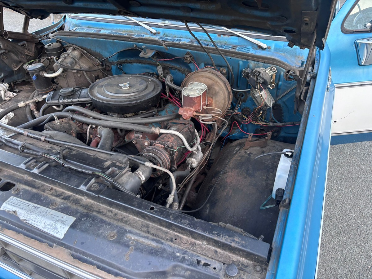 Chevrolet Suburban 7.4 V8 454 (C/R) - Français - CG Collection