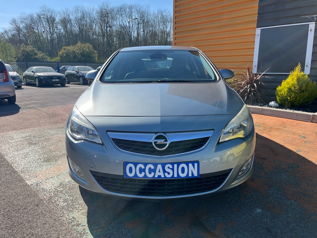 Opel Astra J 1.7 CDTI 110 CH COSMO