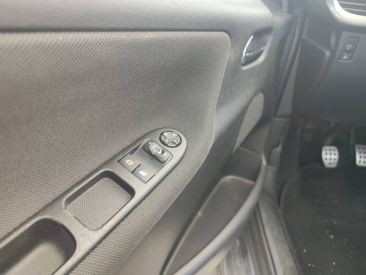 Peugeot 207 CC 1.6 THP 16v Sport Pack