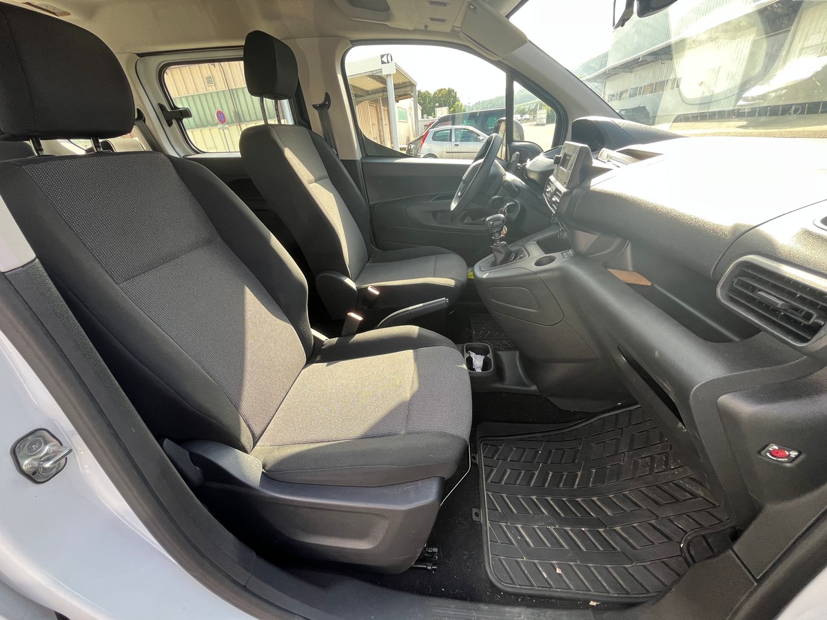 Peugeot Rifter ACTIVE BUSINESS, 1.5 BLUEHDI 100ch, ATTELAGE, FEUX AUTOMATIQUE