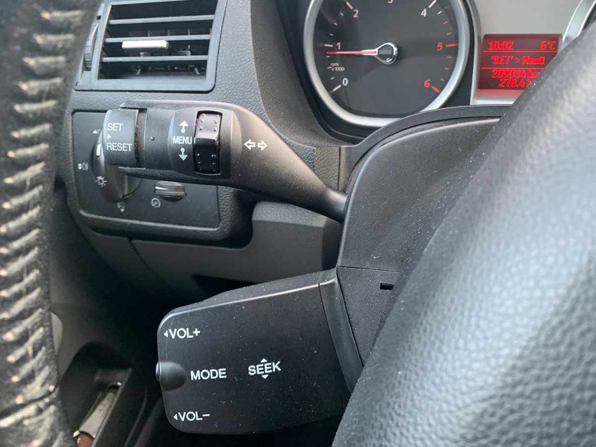 Ford Kuga 140 | TREND | Radar de stationnement avant arriére | Attelage | Climaisation | Jantes 17''