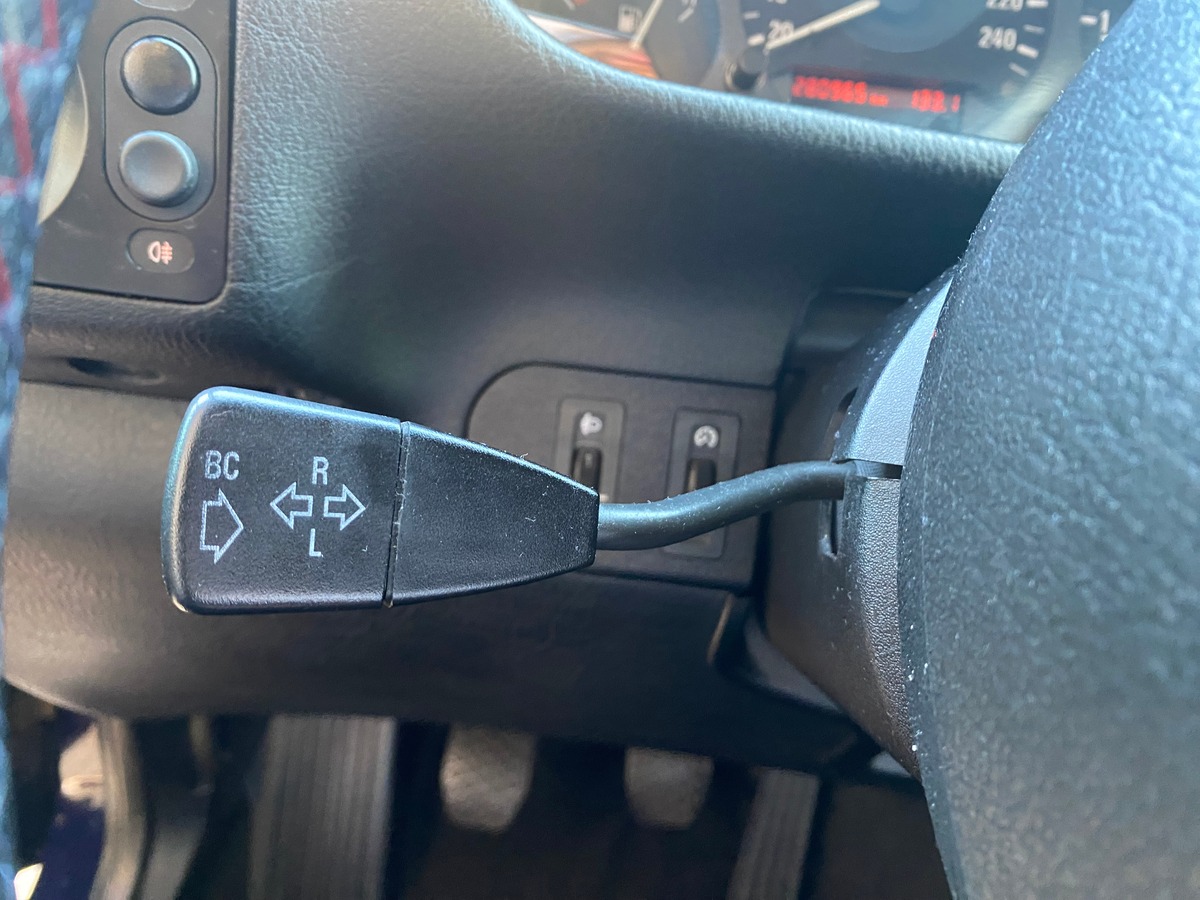 Bmw Série 3 E36 328i Berline Pack M individuel 193cv Toit Ouvrant