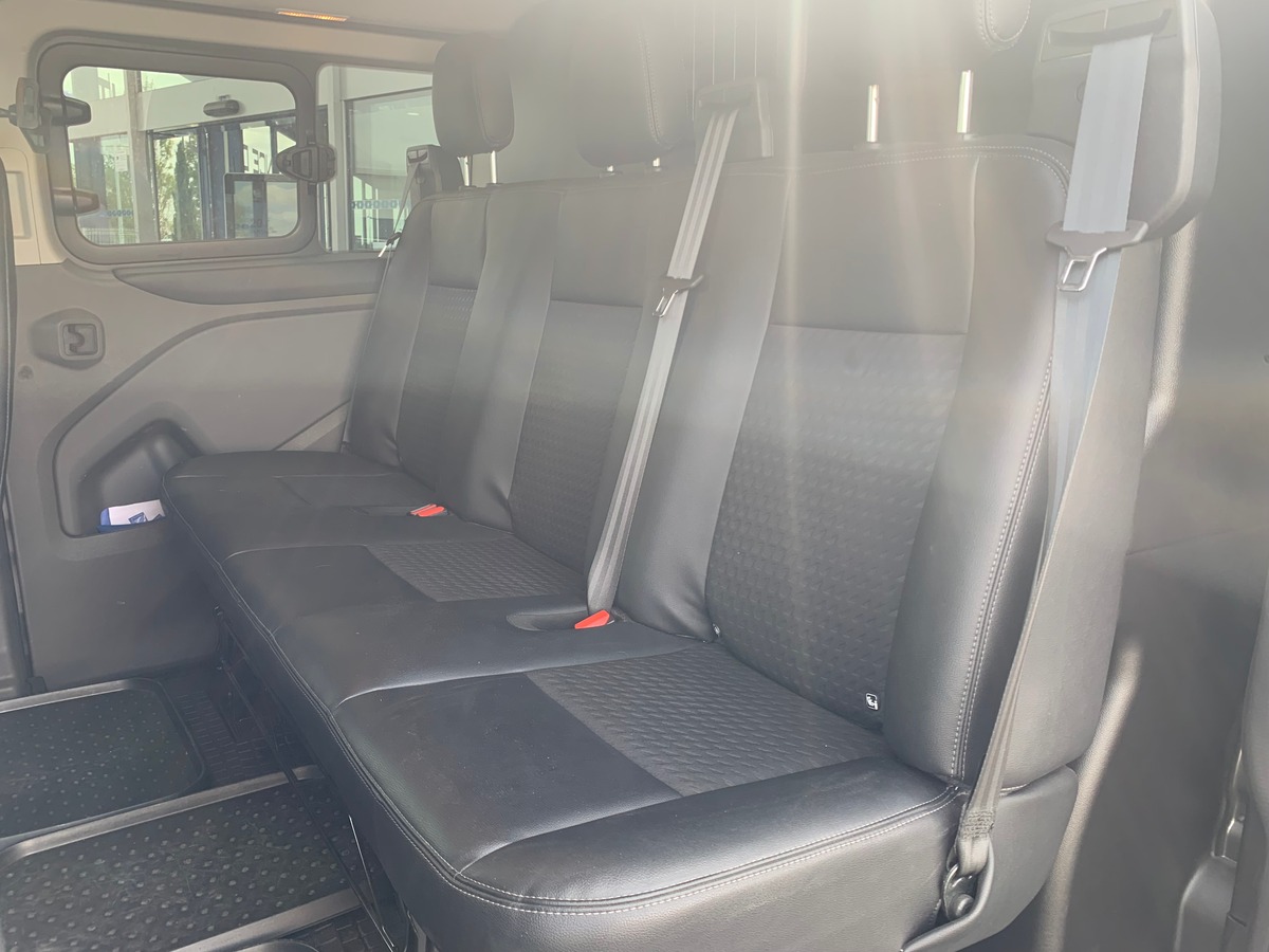 Ford TRANSIT CUSTOM 170 ch | SPORT | 5 Places | L1H1 | Premiére MAIN | Caméra de recul | Attelage