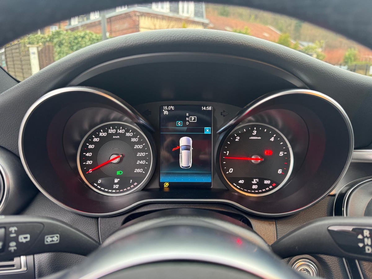 Mercedes-Benz Classe C Break 220 d 194ch AMG Line 9G-Tronic