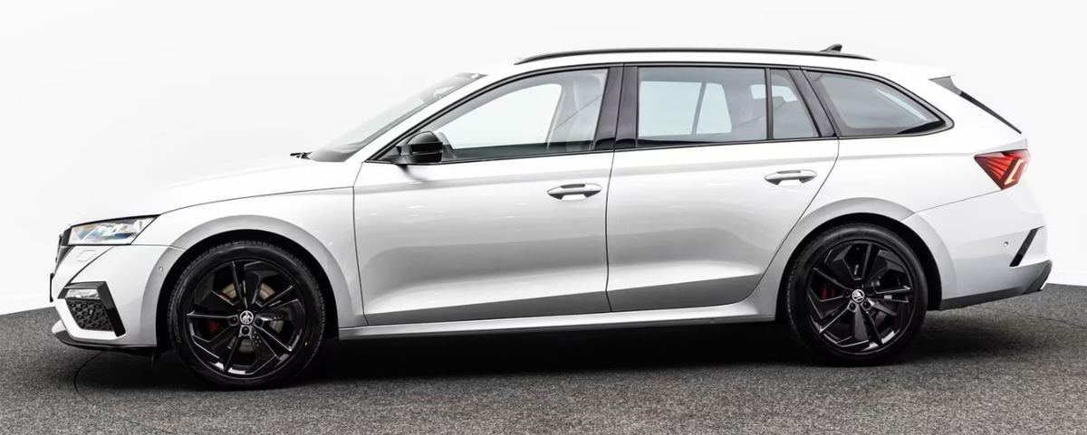 Skoda Octavia Combi IV 2.0 TDI 200ch RS DSG7/Attelage/Toit ouvrant/Matrix/Aff tête haute