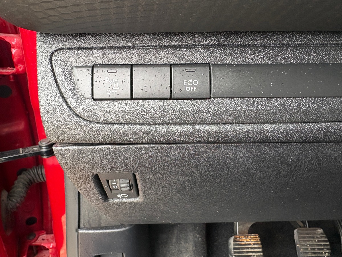 Peugeot 2008 1.2 110CH  Version ALLURE