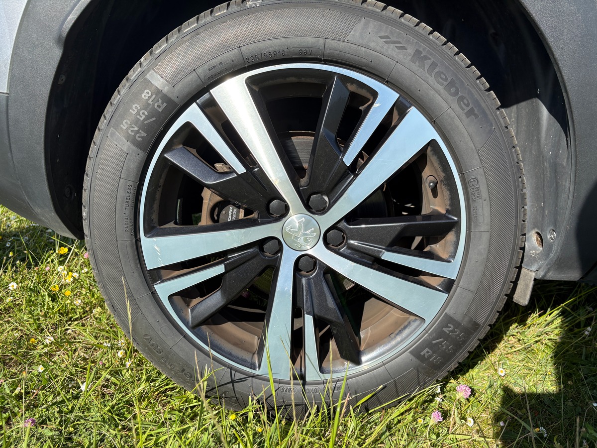 Peugeot 3008 1.5 bhdi - 130CV - ALLURE