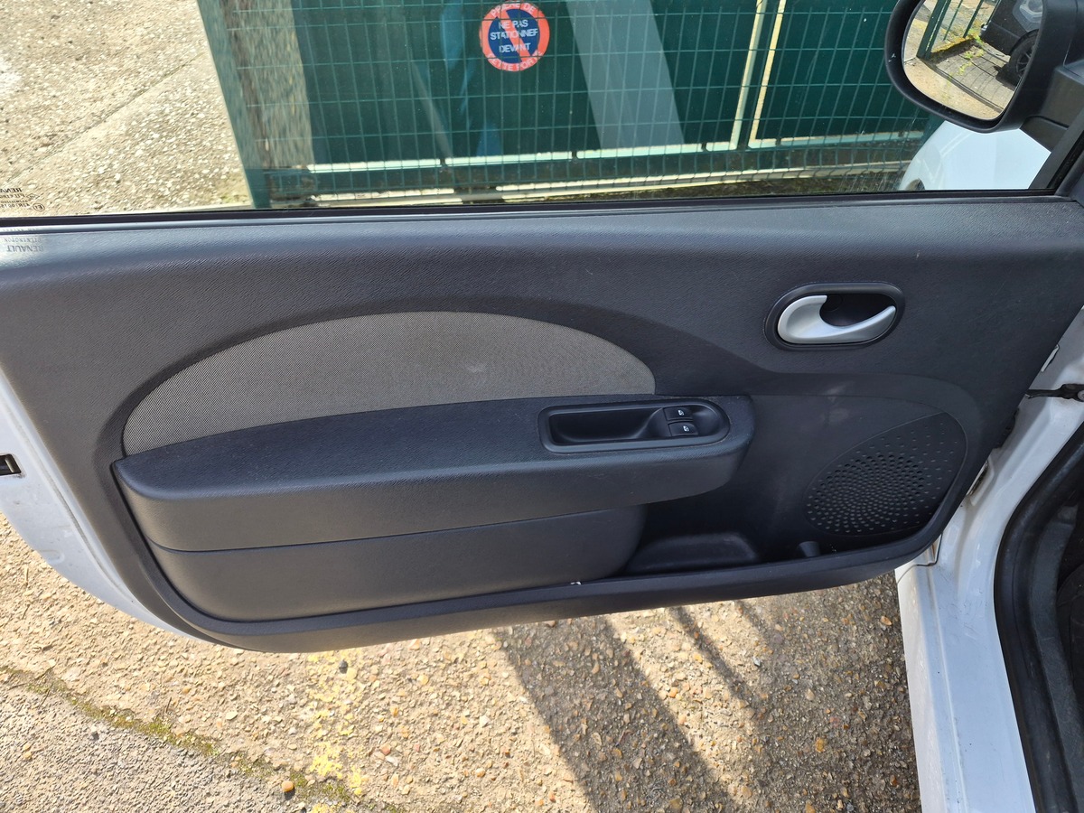 RENAULT Twingo II 1.2 16V LEV ACCESS