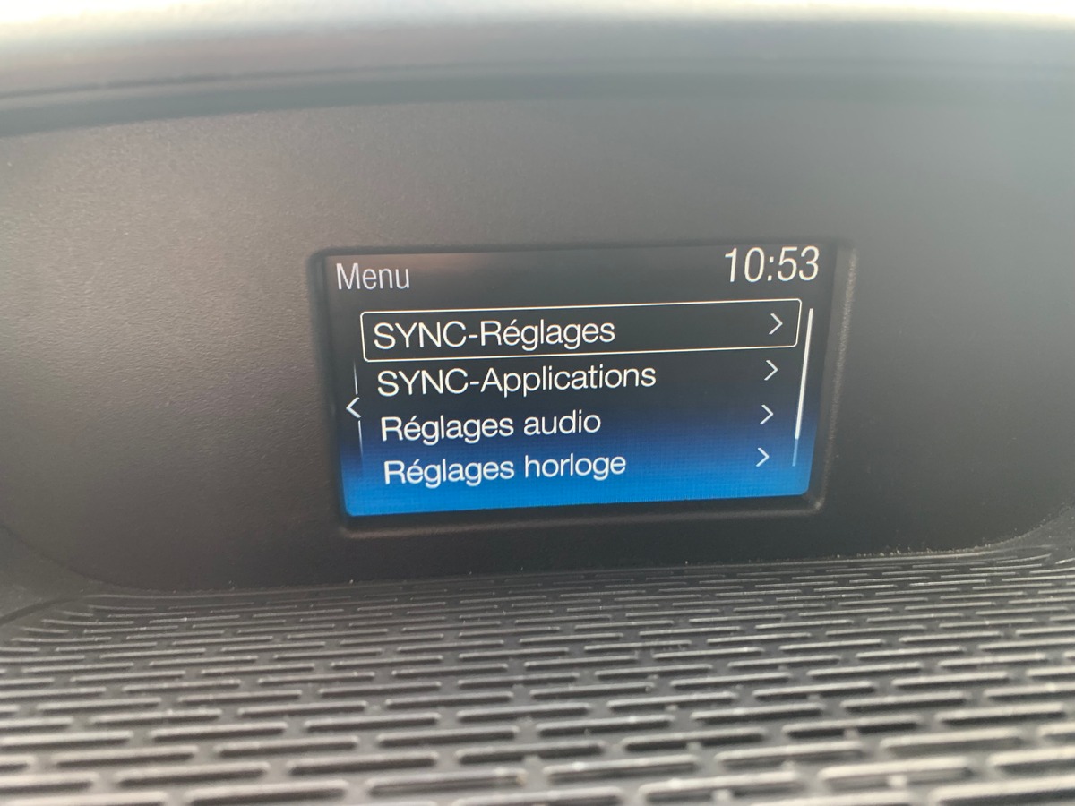 Ford TRANSIT 130 ch | Attelage | Régulateur de vitesse | Bluetooth | Plancher bois et latérale