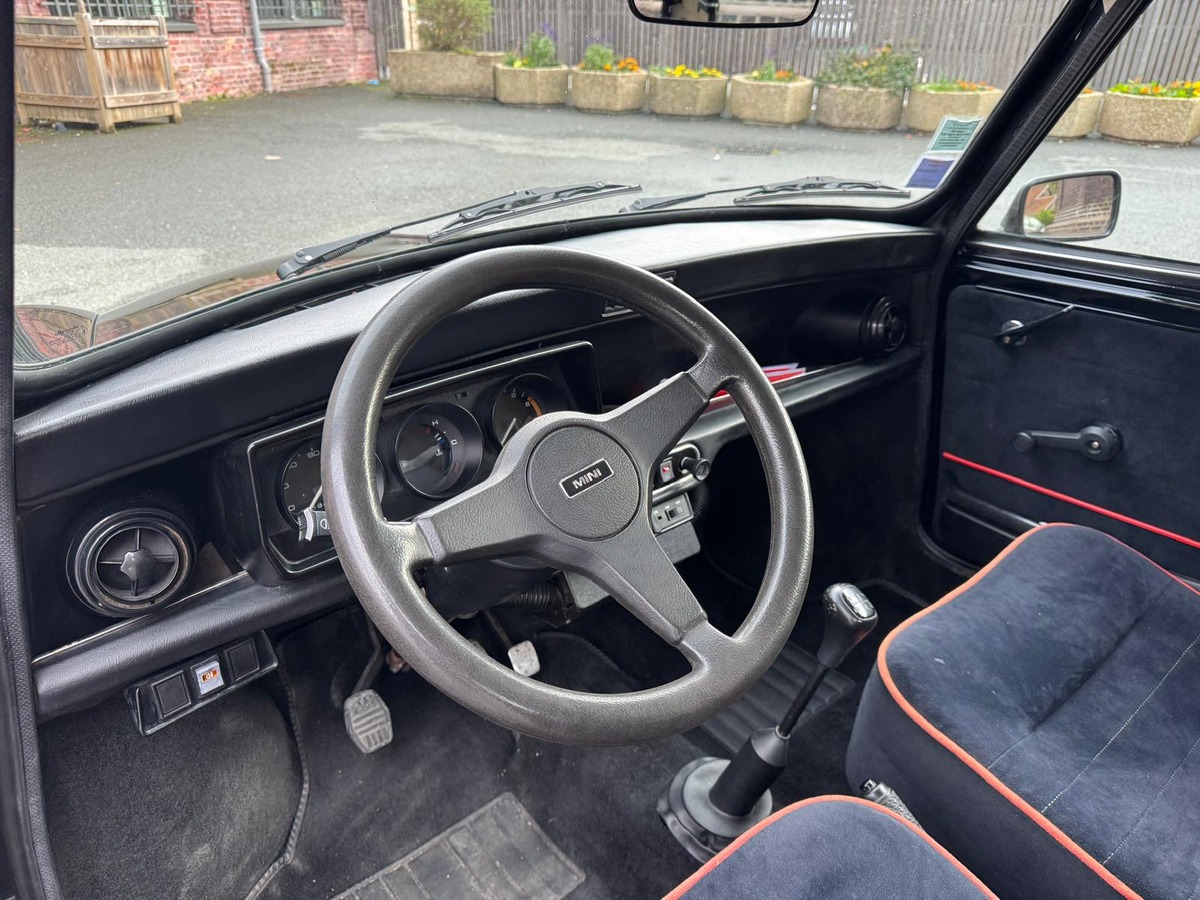 Mini Mini 1000cc 30eme anniversaire "Jet black"