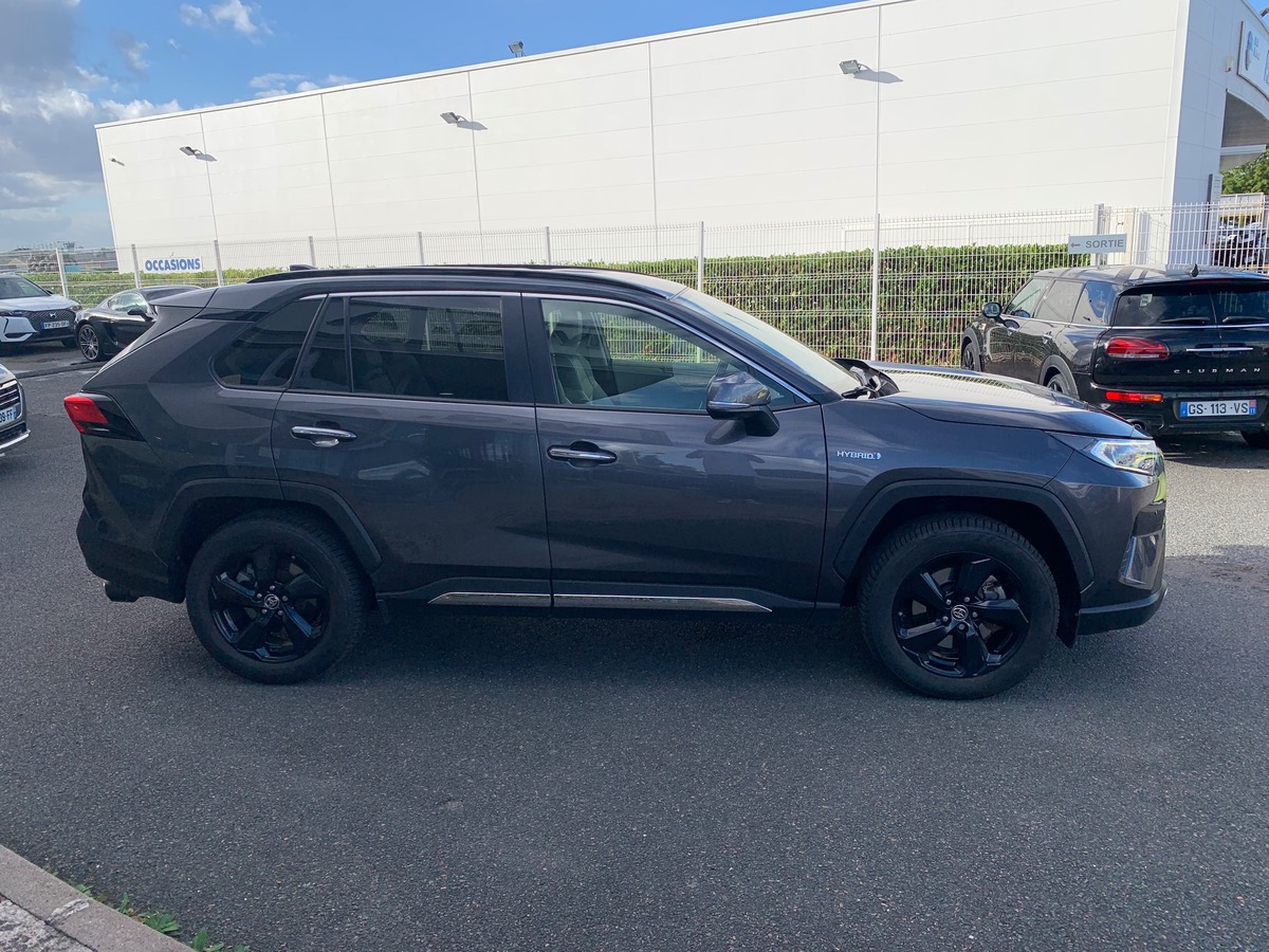Toyota RAV4 222 ch | AWD | Lounge | Caméra vue 360° | Cuir | Régulateur de vitesse adaptatif