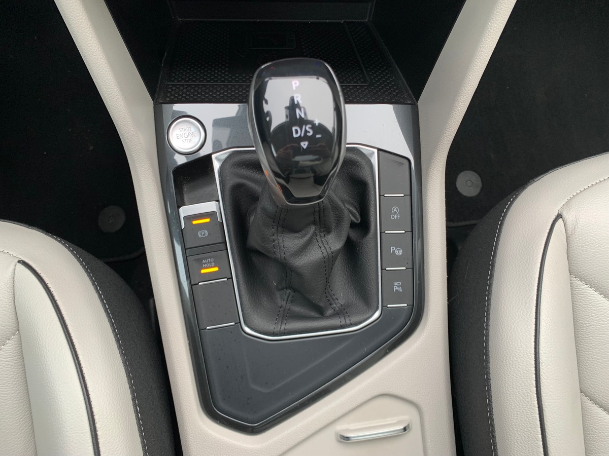 Volkswagen Tiguan 150 | ELEGANCE EXCLUSIVE | Toit ouvrant panoramique | Cuir | Caméra avant arriére