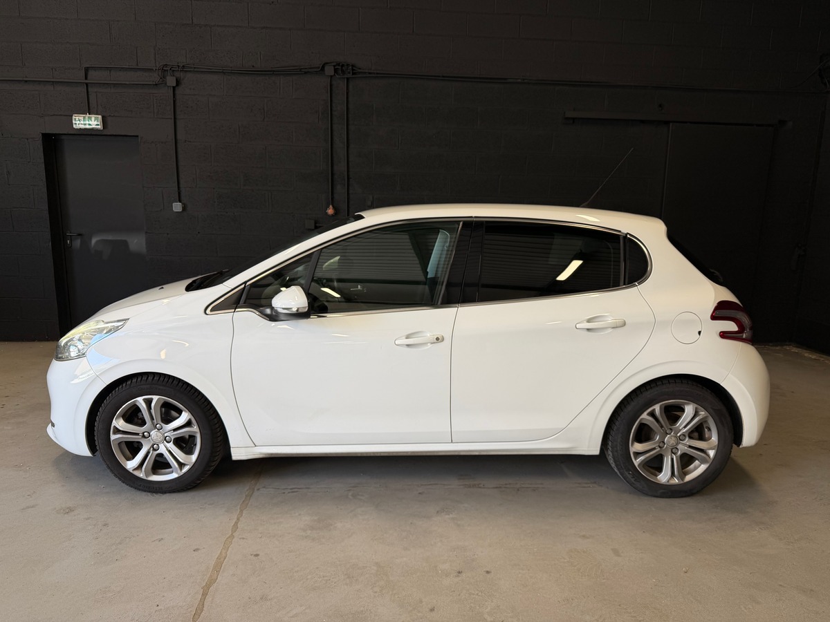 Peugeot 208 1.6 vti Boite Automatique / Moteur à chaîne
