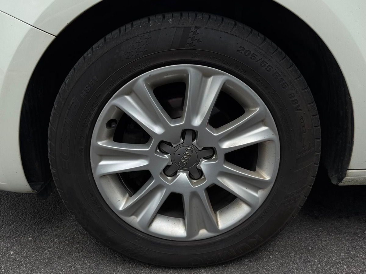 Audi A1 1.6 TDI 90 Ambiente BVM