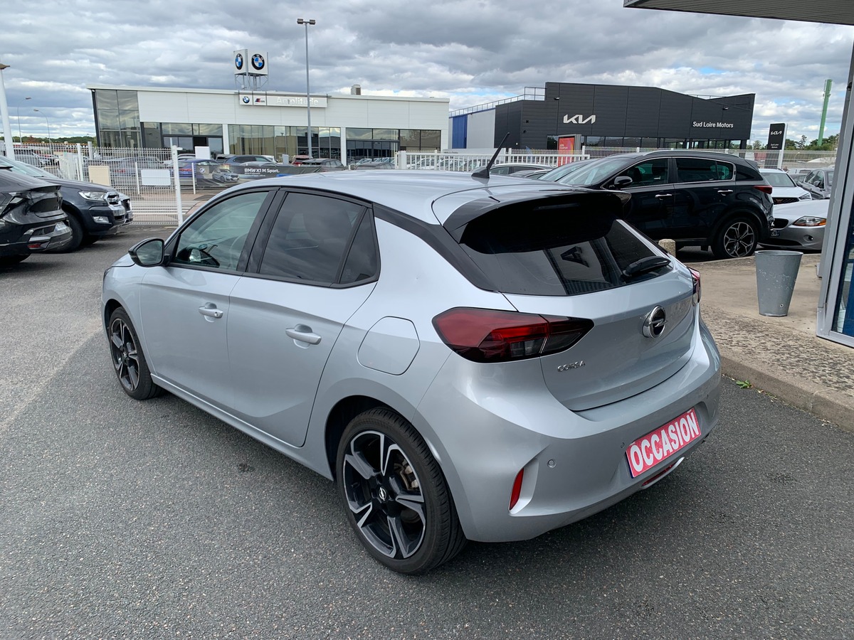 Opel Corsa 100 | Apple car play | Régulateur vitesse | | Reconnaissance des panneaux | Climatisation