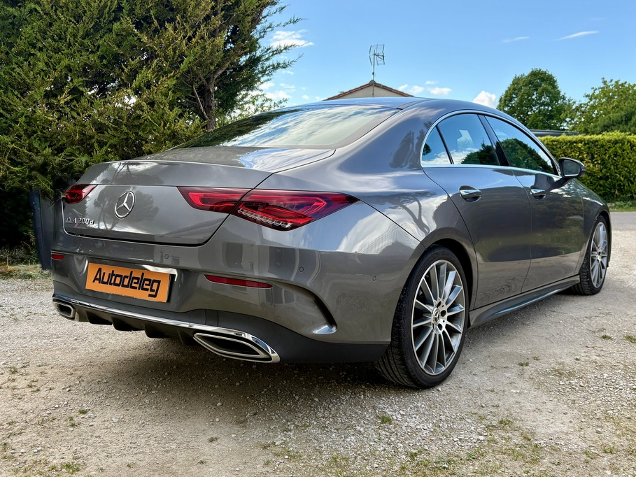 Mercedes Benz CLA 200 d AMG LINE