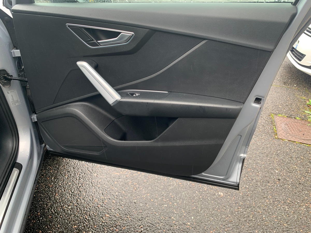 Audi Q2 115 ch | Sport | Toit ouvrant | Régulateur vitesse | Radar | Bluetooth | Coffre électrique