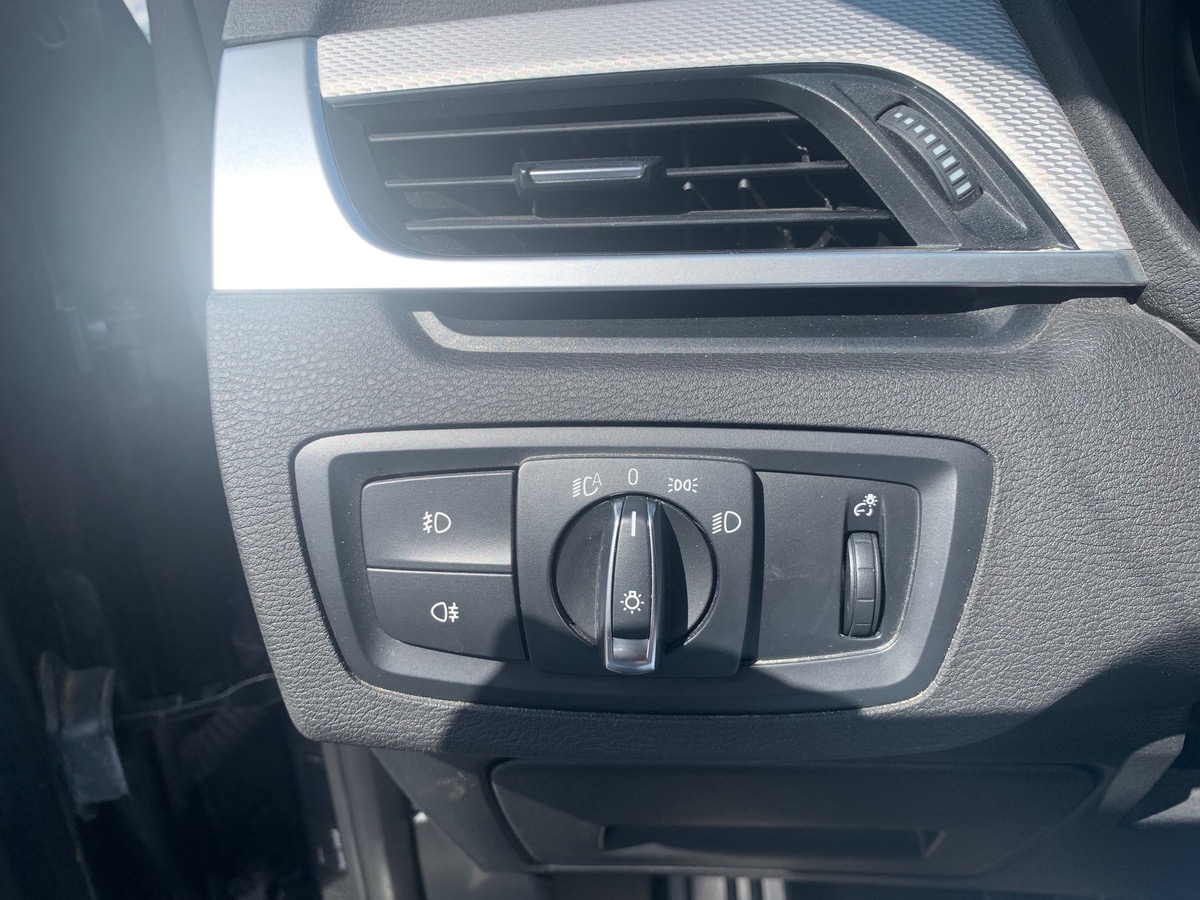 Bmw X1 X DRIVE | GPS Cartographique | Sellerie Tissu/Alcantara | Radar de stationnement AR.
