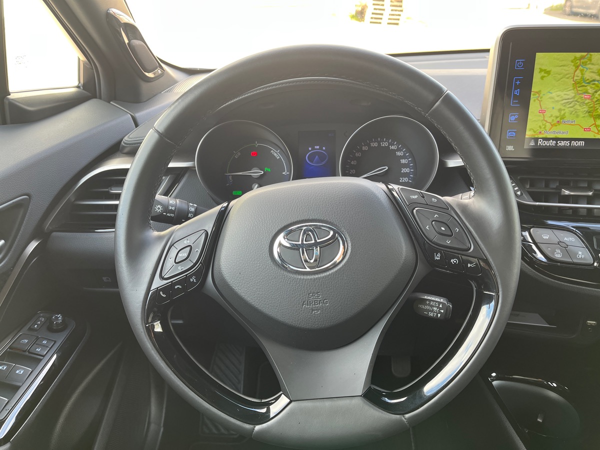 Toyota C HR 1.8 HYBRIDE 122ch COLLECTION, Cuir Alcantara, Sièges chauffants, Caméra de recul, JBL