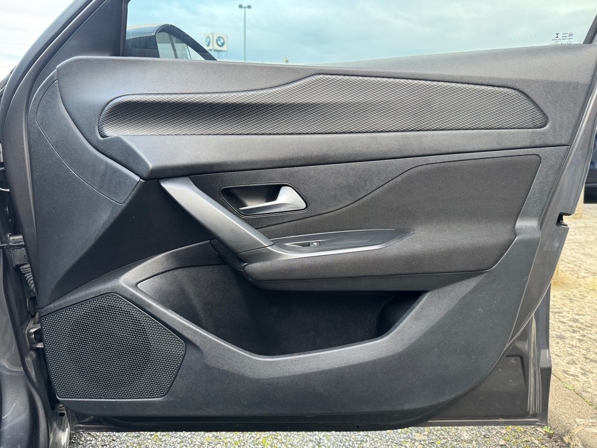 Peugeot 308 SW 130 ch | Active Pack | Capteur de pluie | Phares LED | Radar stationnement arriére