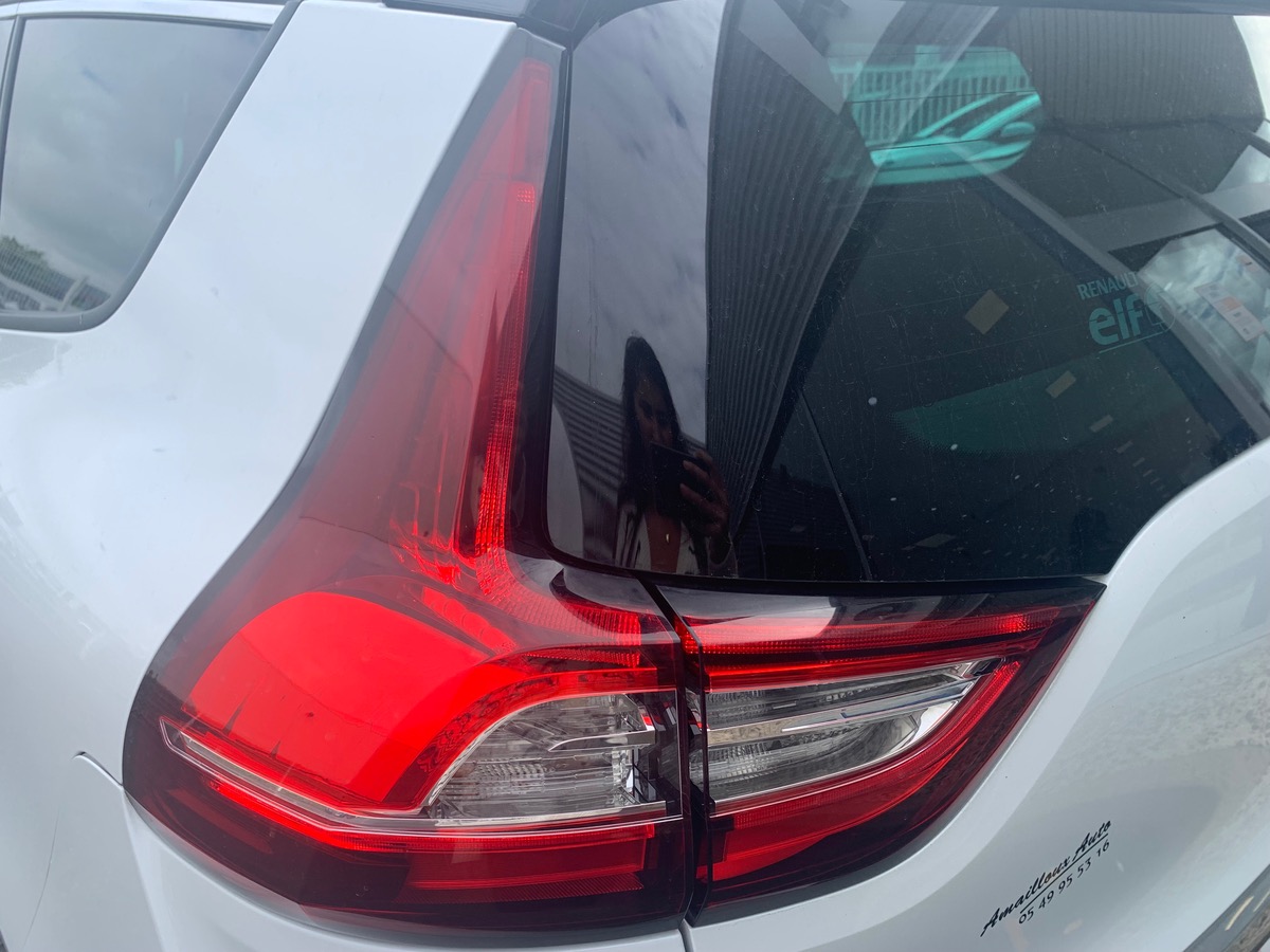 RENAULT Grand Scenic 160 | INITIALE PARIS | 7 places | Toit Panoramique | Caméra recul | PHARES LED