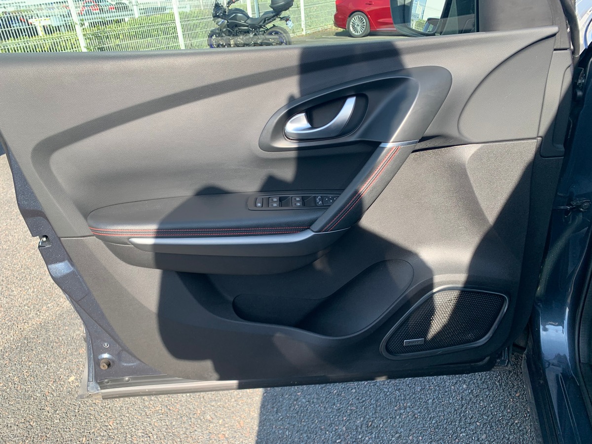 RENAULT Kadjar 150 ch | Black Edition SL | 4WD | Toit Panoramique | Caméra recul | Attelage | BOSE