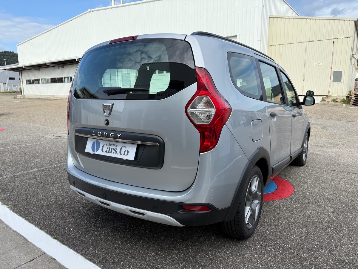 Dacia Lodgy 1.3 TCe FAP 130 cv Stepway, 5 places, Suivi Complet