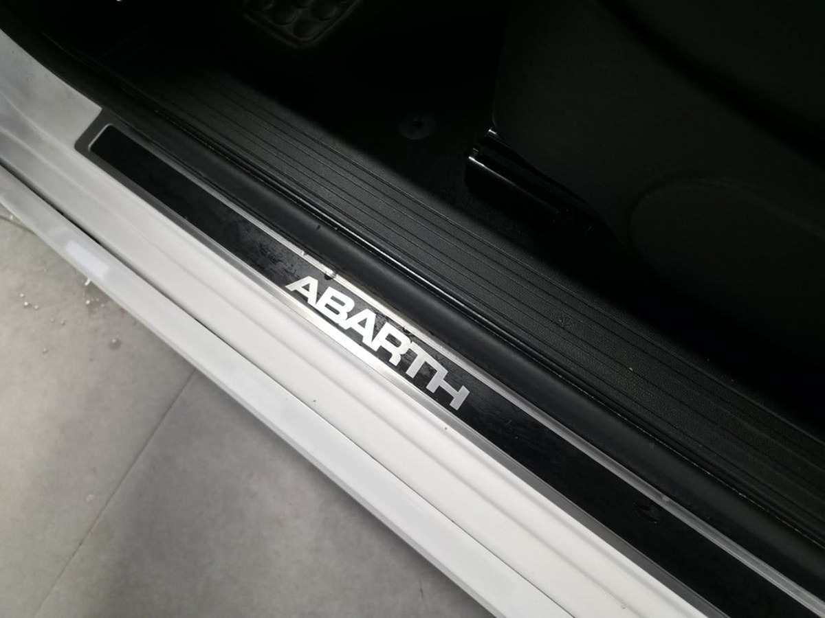 Abarth 500 1.4i 165 Abarth 595C Turismo | Ecran couleur | Mode Sport | Jantes en alliage 17"