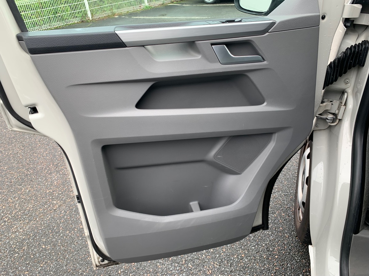 Volkswagen California 150 | COAST | Premiére Main | Attelage | Rallonge lit | Pneus Toutes Saisons