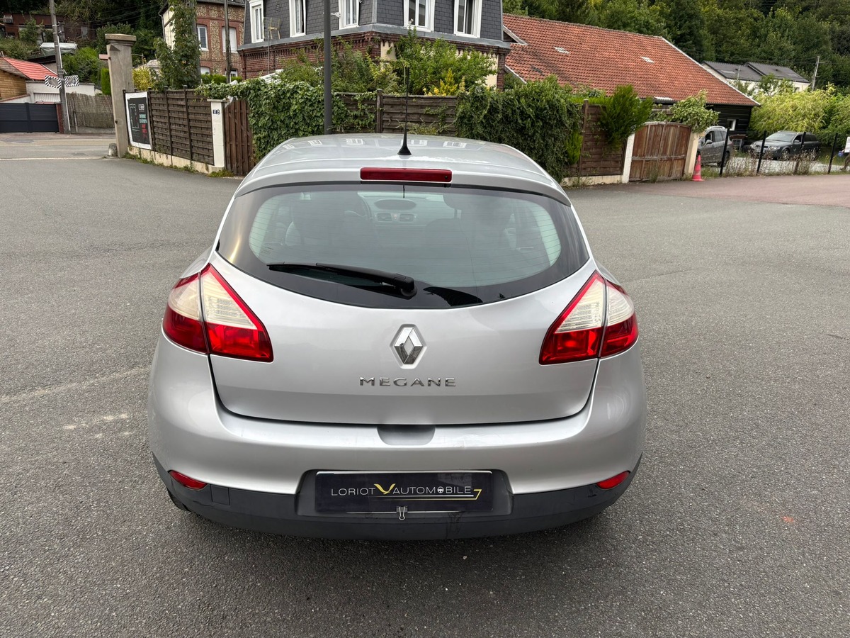 RENAULT Megane III 1.6 E85 110 Expression - Révisée - Garantie