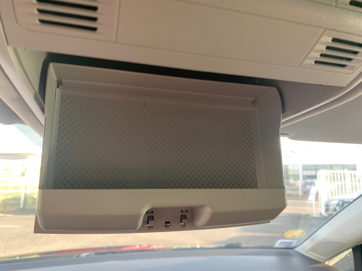 Volkswagen Golf 150 | Carat | JA 18" Durban | Suspensions Sport | Régulateur vitesse et de distance