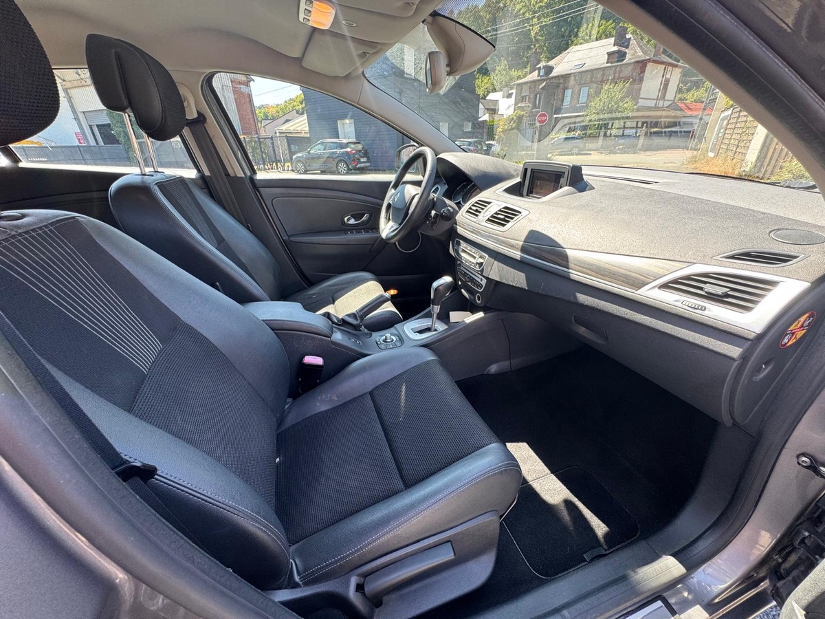 RENAULT Megane 3 2.0 i 16V CVT-BVA 140 Privilège - boite automatique - Garantie